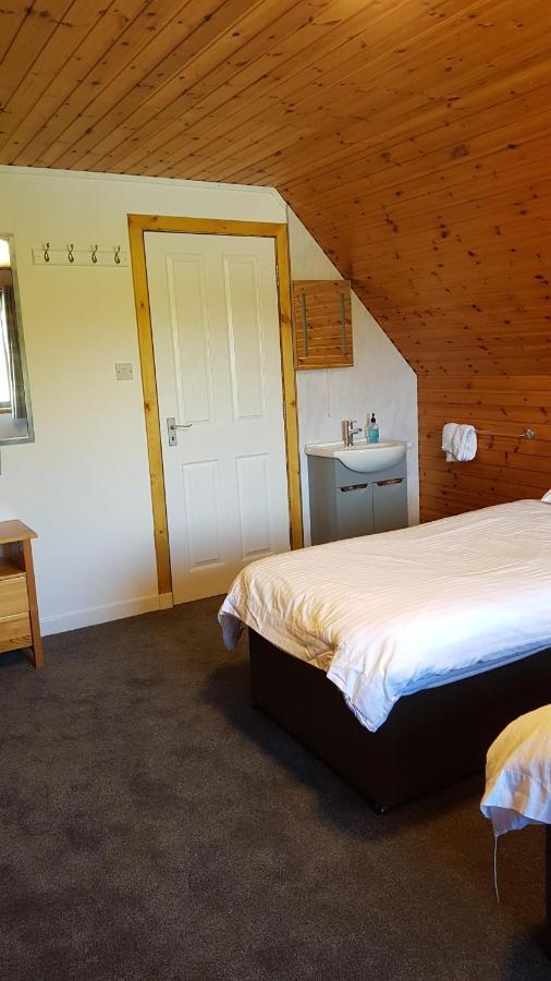 คาร์น มอร์ เบด แอนด์ เบรกฟาสต์ Bed & Breakfast อาวีมอร์ ภายนอก รูปภาพ