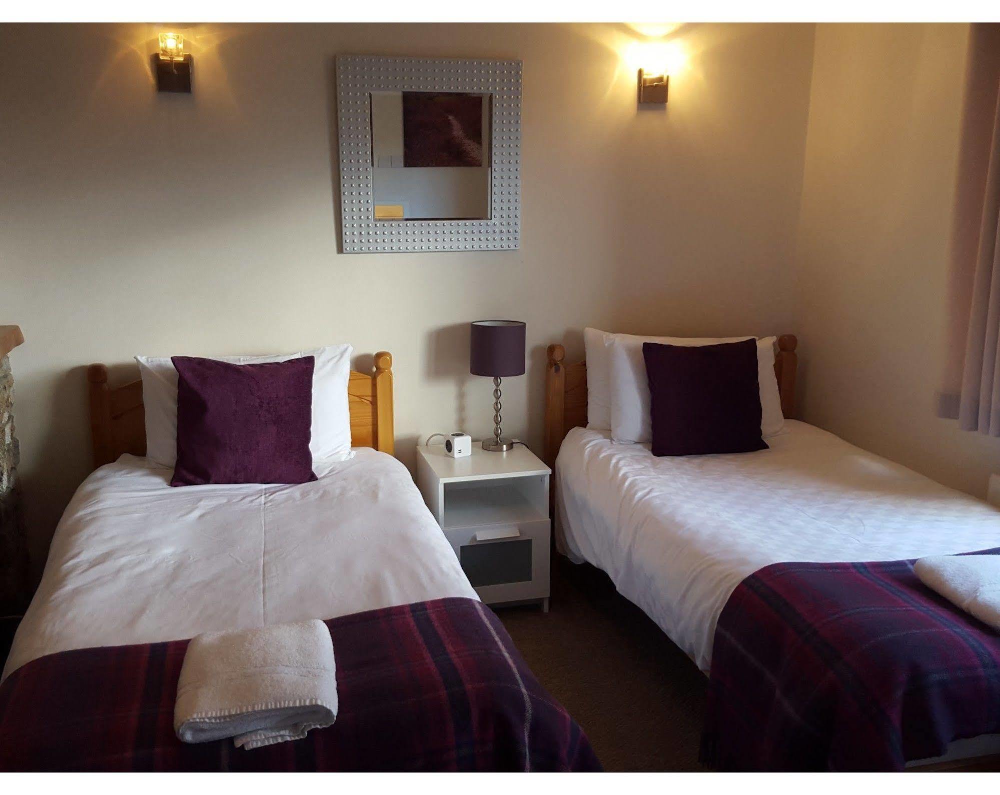คาร์น มอร์ เบด แอนด์ เบรกฟาสต์ Bed & Breakfast อาวีมอร์ ภายนอก รูปภาพ